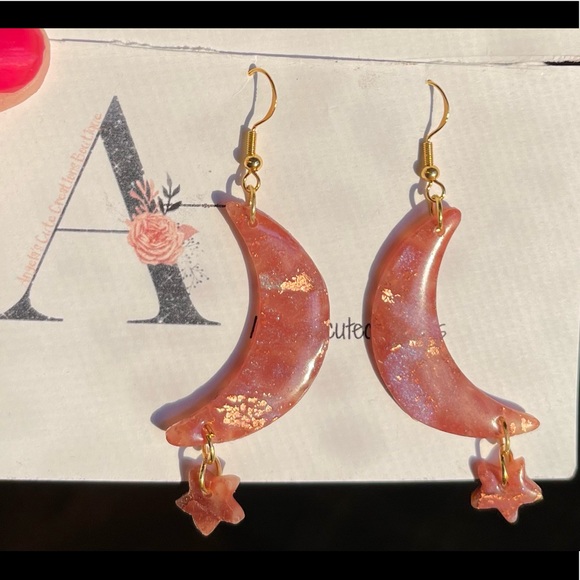 Handmade polymer clay moon and star dangle earring, peach, pink, rust coloring - Picture 2 of 3